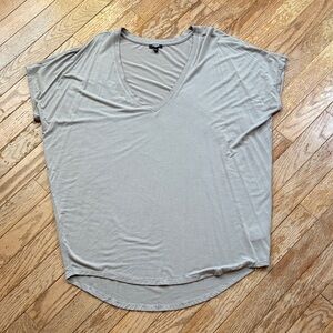 Express Heather Gray V-Neck Short Sleeve Tee